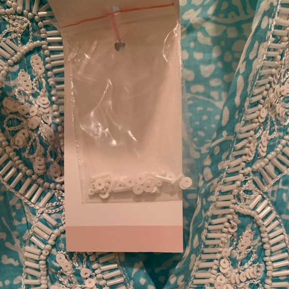 HP🎉 NWT Lilly Pulitzer Sarasota Tunic (“Shorely Blue”) - Picture 8 of 12